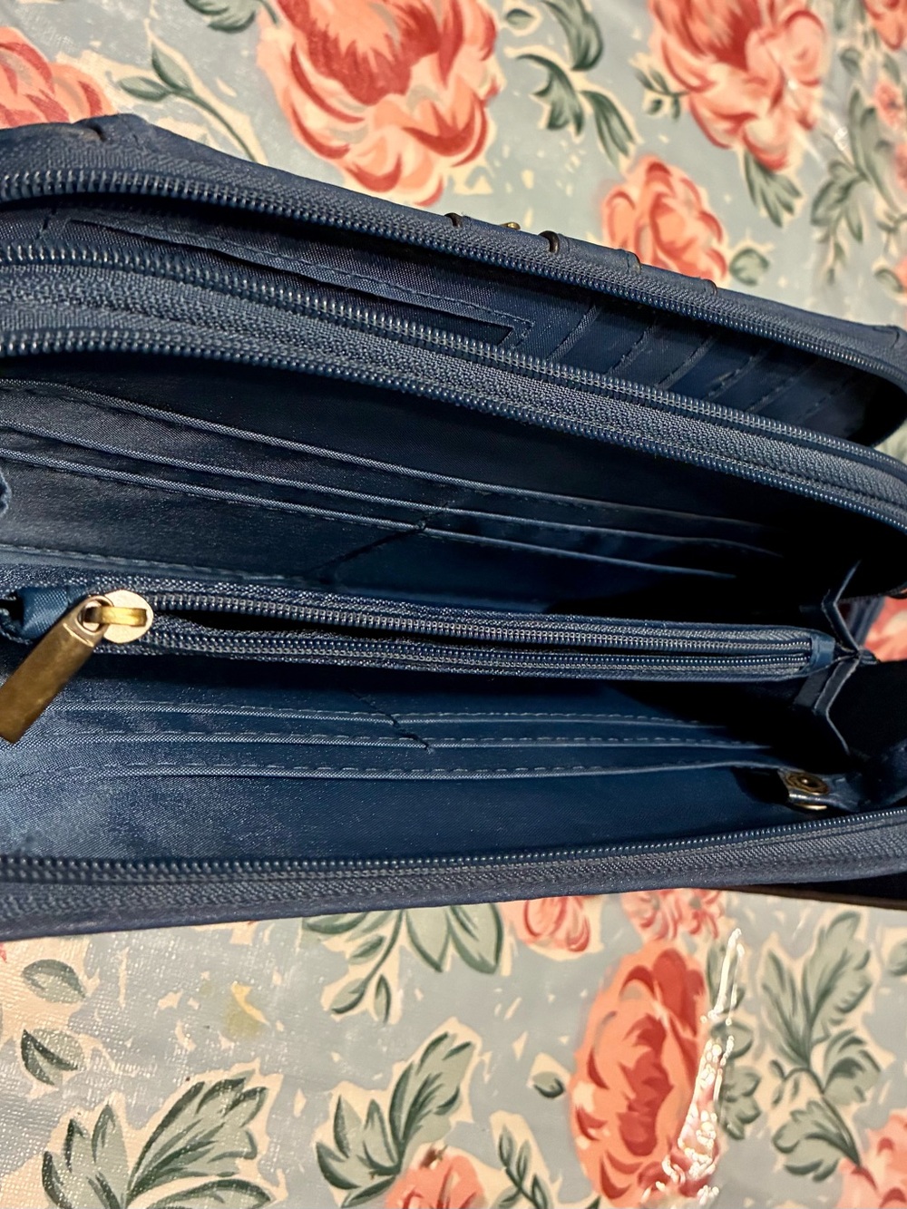 Bueno Classic Navy Zip-Around Women's Wallet